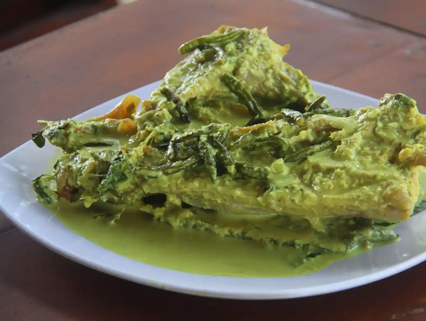 Gulai Kapalo Lauak Hidangan Ikonik dari Pesisir